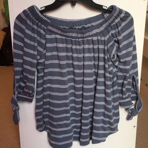 Abercrombie & Fitch top